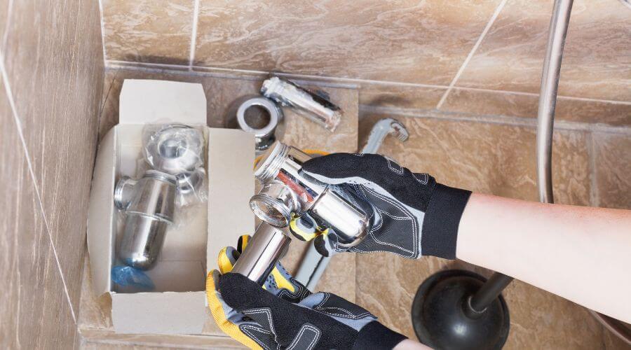 Expert Emergency Roof Repairs services in Romulus, MI